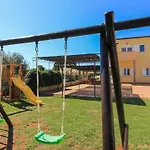 Large Ska With Amazing Private Pool Near The And Town By Wiibuk Pula